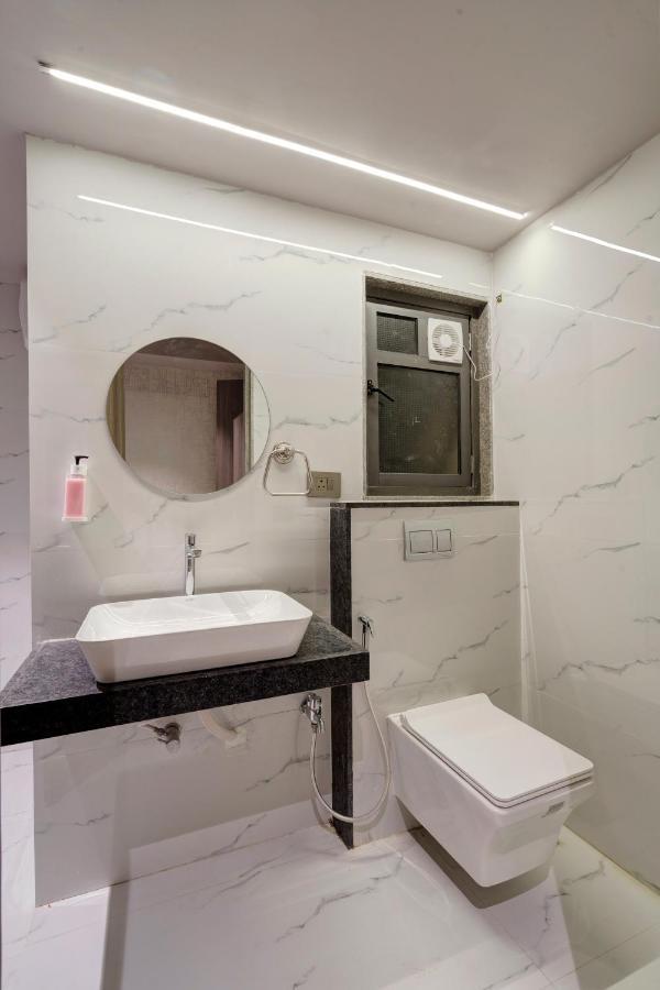 Hotel Sparsh Divine Ahmedabad Luaran gambar