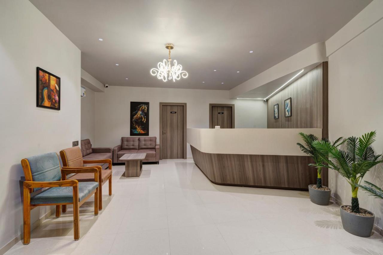 Hotel Sparsh Divine Ahmedabad Luaran gambar